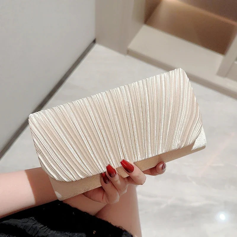 Minaudière Perléane — Pochette de Soirée Strass & Chaîne Dorée