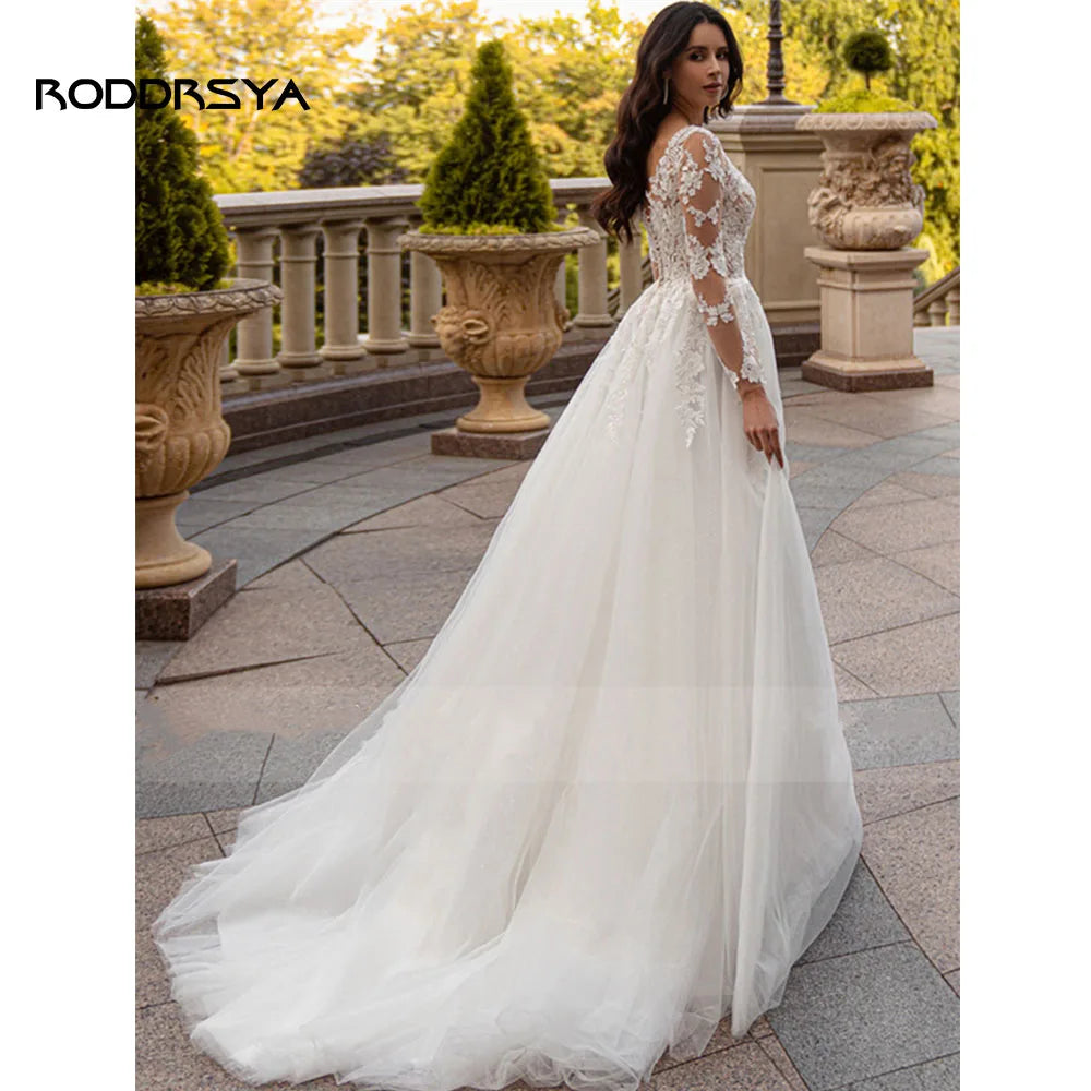 Robe de Mariée Capucine — Bohème Trapèze, Épaules Dégagées & Dentelle (Plage)