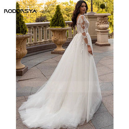 Robe de Mariée Capucine — Bohème Trapèze, Épaules Dégagées & Dentelle (Plage)