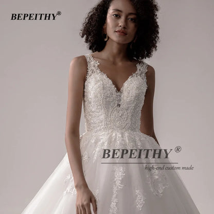 Robe de Mariée Aurélie — Princesse, Bustier Brodé & Col V