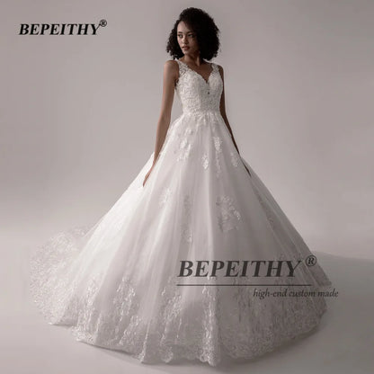 Robe de Mariée Aurélie — Princesse, Bustier Brodé & Col V