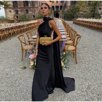 Robe de Soirée Lyra — Satin, Col Américain & Dos Nu (Invitée)