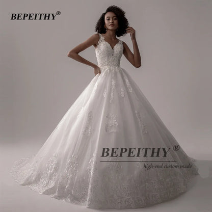 Robe de Mariée Aurélie — Princesse, Bustier Brodé & Col V