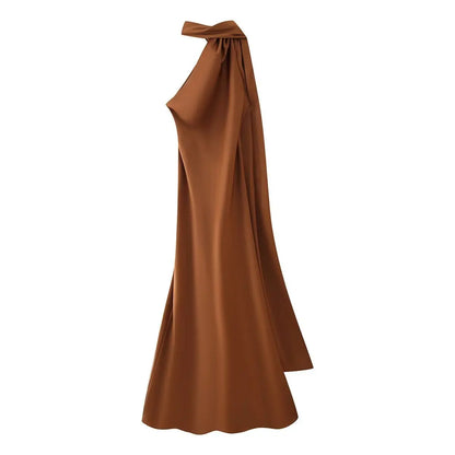 Robe de Soirée Lyra — Satin, Col Américain & Dos Nu (Invitée)
