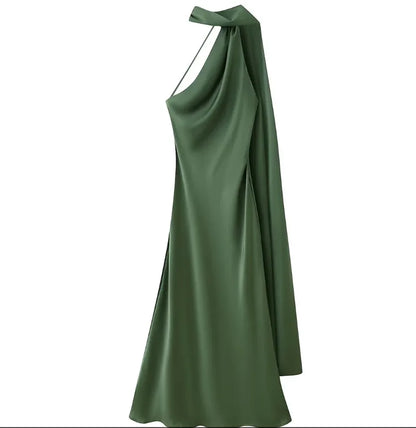Robe de Soirée Lyra — Satin, Col Américain & Dos Nu (Invitée)