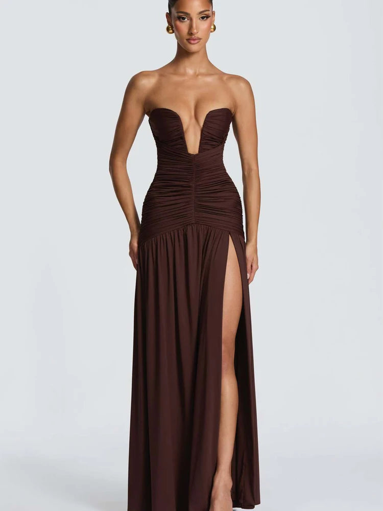 Robe de Soirée Soleil — Satin Fluide, Col V & Fines Bretelles